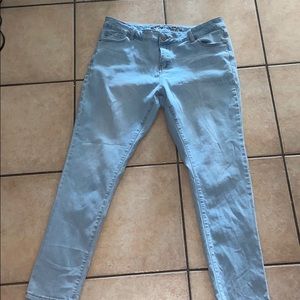 Light wash Jeans
